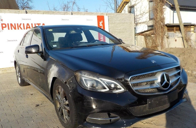 Mercedes-Benz Klasa E cena 25900 przebieg: 305787, rok produkcji 2015 z Łochów małe 667